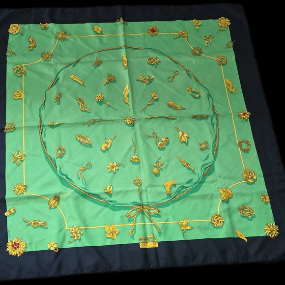 💚💛🖤Hermes Green, Gold and Black Silk Scarf/Handkerchief 💚💛🖤 - Picture 2 of 10